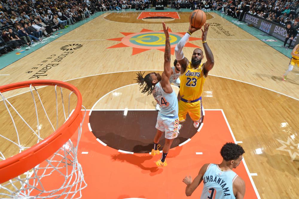 他们不仅是 他们不仅是